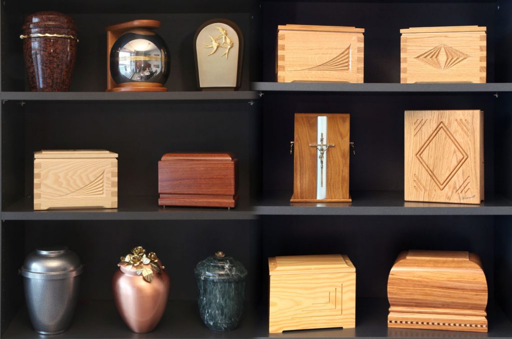 Splendida e molto speciale legno di mango adulto, urna funeraria per ceneri