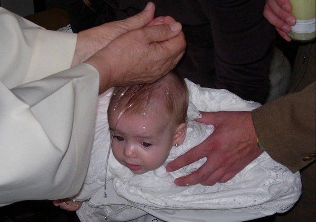 Il Battesimo: quanto dura e cosa comprende