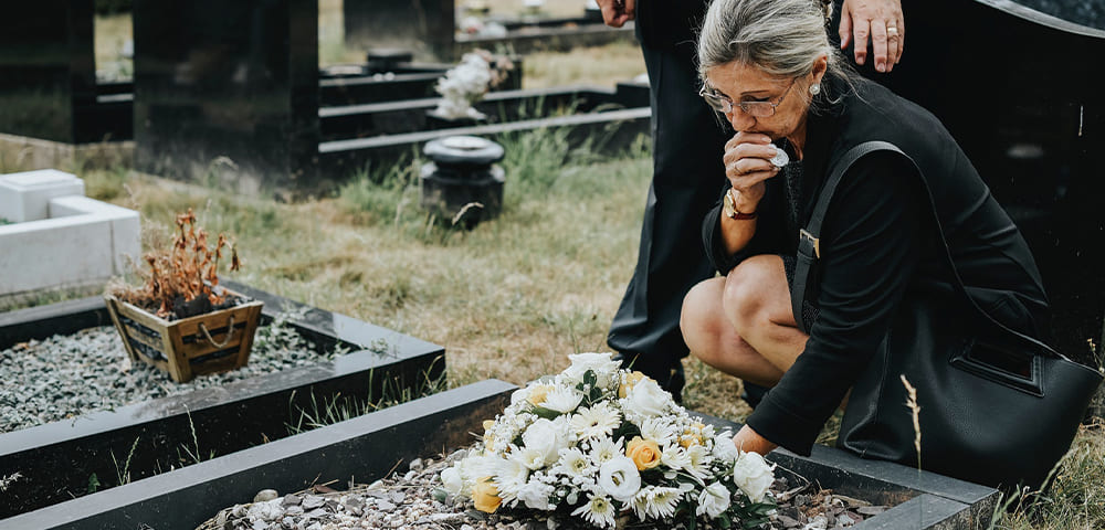 Organizzare un funerale laico: gli aspetti chiave